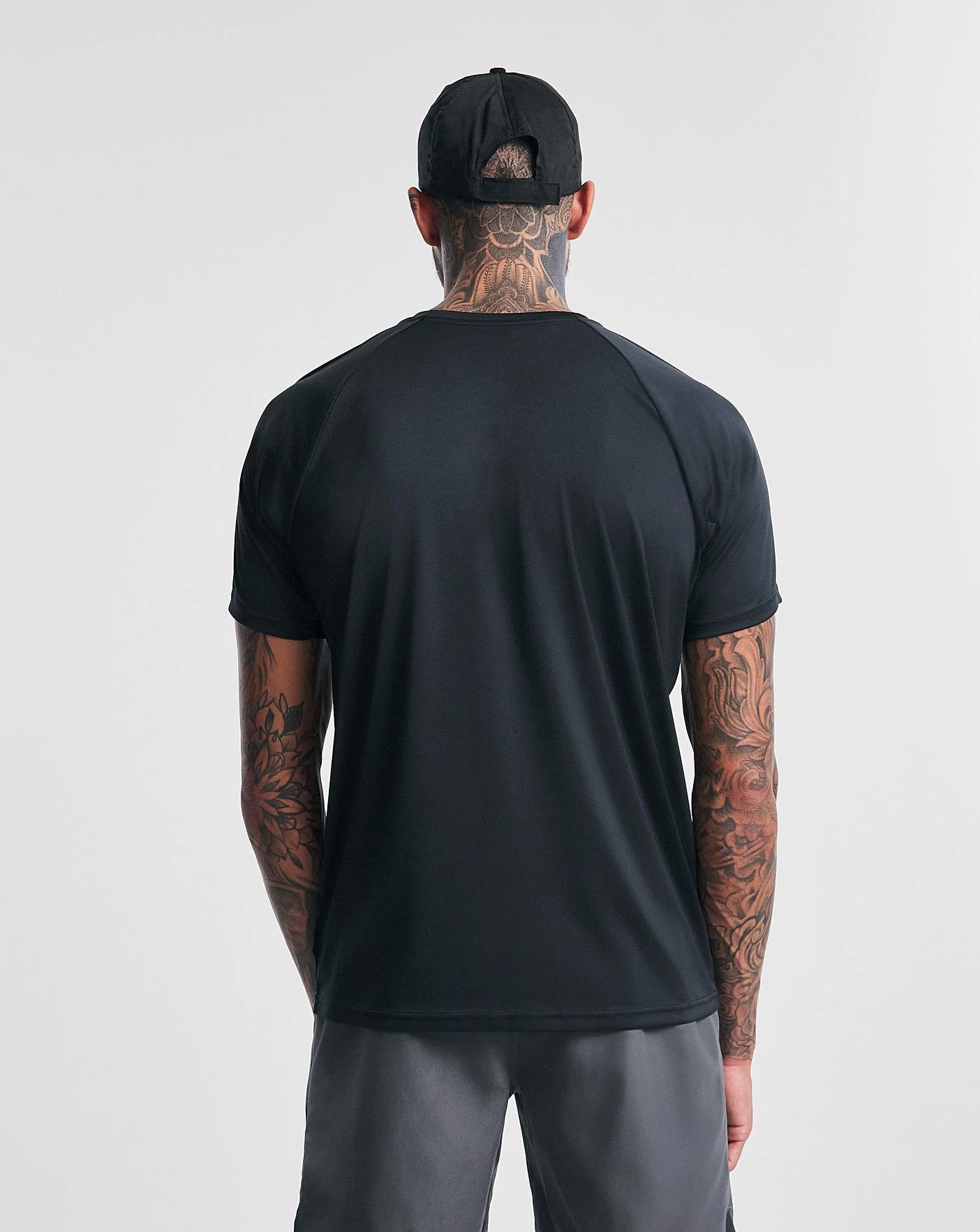 Nike Essential Short Sleeve T-Shirt| Black 4 Nike Essential Short Sleeve T-Shirt| Black - Image 4
