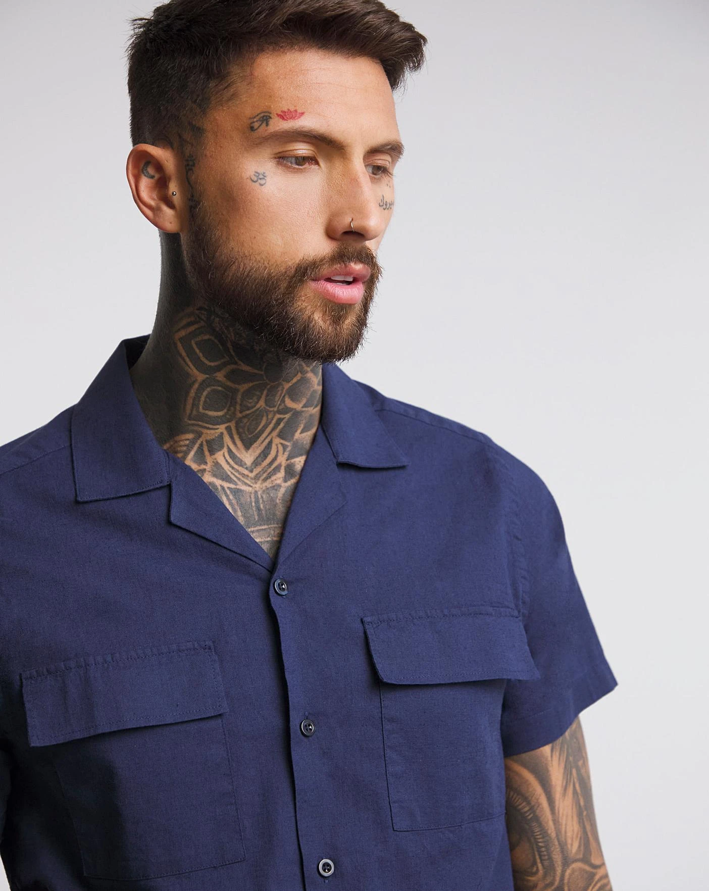 Double Pocket Revere Collar Linen Shirt| Navy 2 Double Pocket Revere Collar Linen Shirt| Navy - Image 2