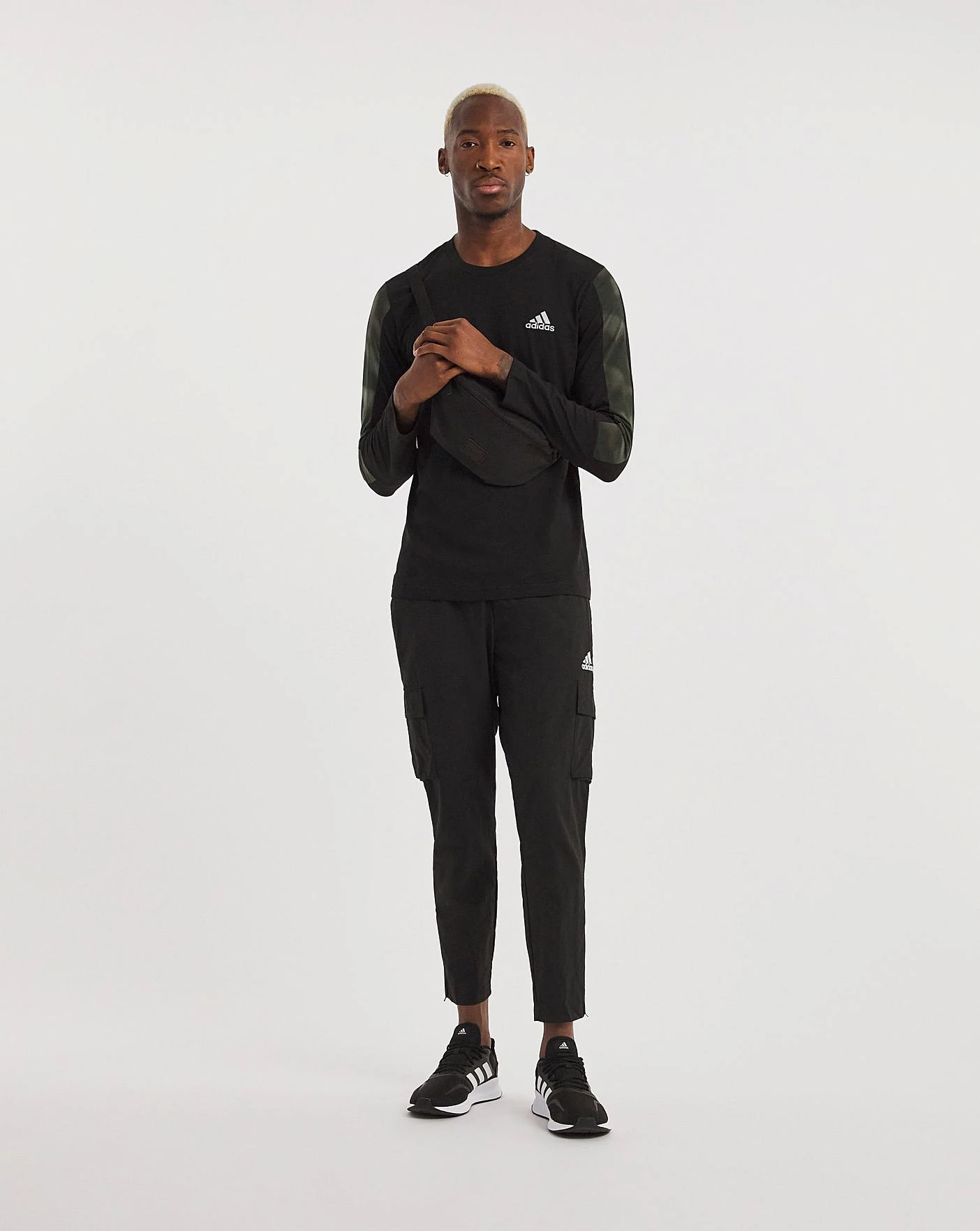 Adidas M Slim Cuffed 7/8 Trackpant| Black 1 Adidas M Slim Cuffed 7/8 Trackpant| Black