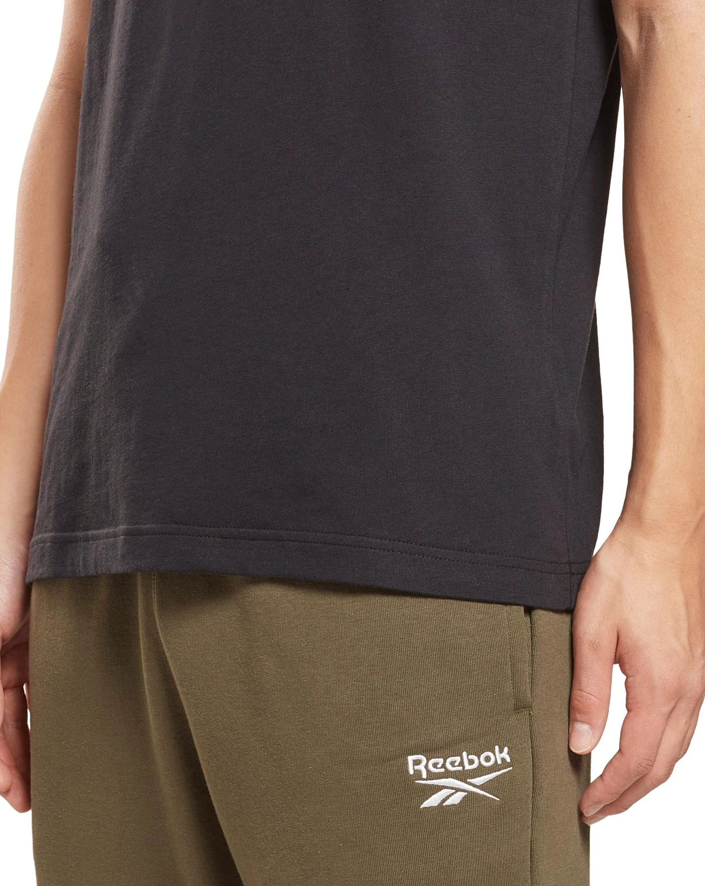 Reebok Logo Tee| Black 5 Reebok Logo Tee| Black - Image 5