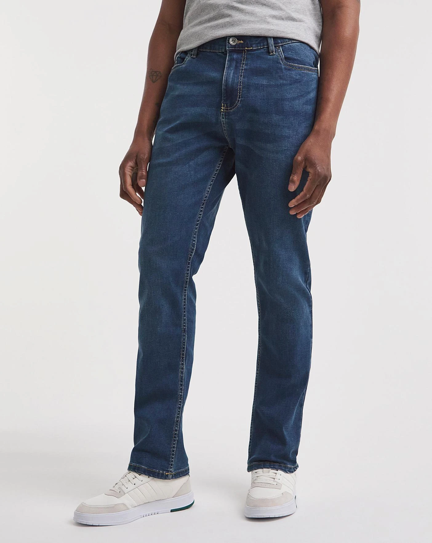 Stonewash Straight Fit Stretch Jeans| Stonewash 1 Stonewash Straight Fit Stretch Jeans| Stonewash