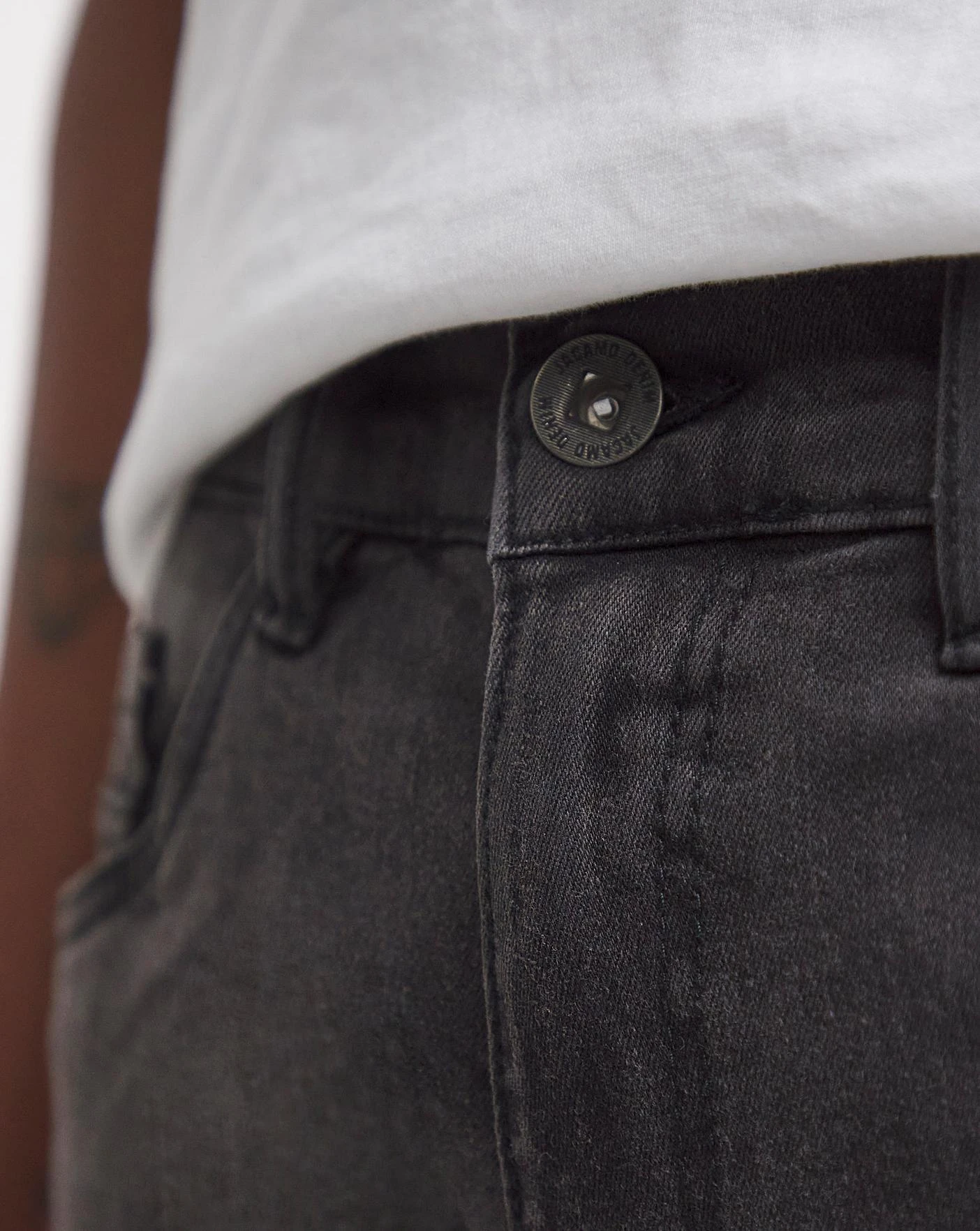 Blackwash Loose Fit Stretch Jeans| Blackwash 2 Blackwash Loose Fit Stretch Jeans| Blackwash - Image 2