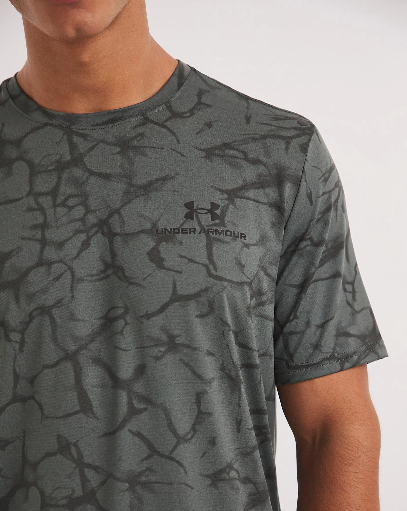 Under Armour Rush Energy Print Short Sleeve Tee| Grey 6 Under Armour Rush Energy Print Short Sleeve Tee| Grey - Image 6
